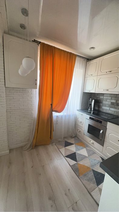 Продам квартиру с евроремонтом ремонтом