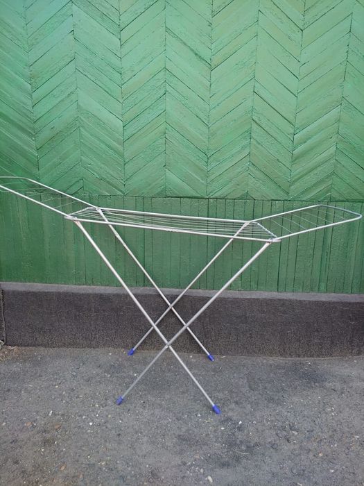 Продам с доставкой сушилку для белья