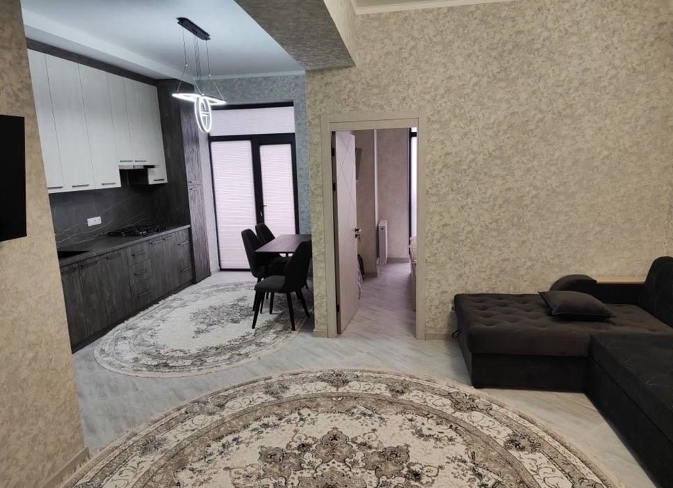 Xon Saroy Продается 2 комнатная квартира ремонт 8-роддом, Глинка