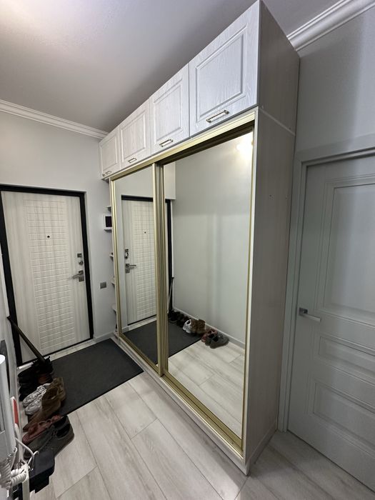 Продам шкаф прихожей