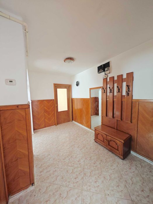 Ap. 2 camere de vânzare – călduros și luminos - pers. fizică