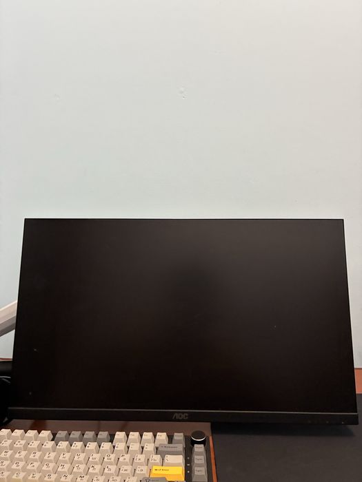 AOC 24G15N. 180 герц