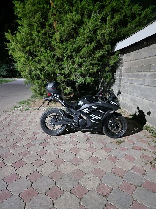 Электромотоцикл Kawasaki