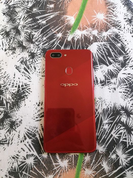 Продам OPPO A5 красный диамант