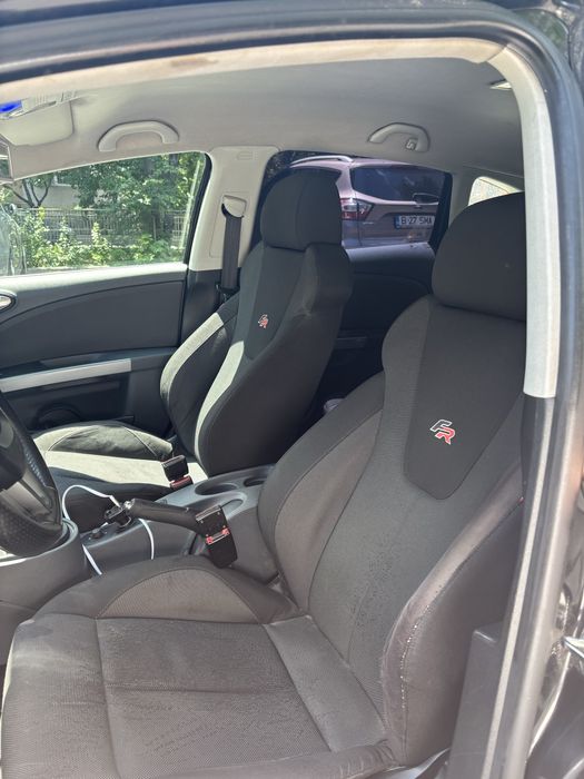 Vand Seat Leon negru