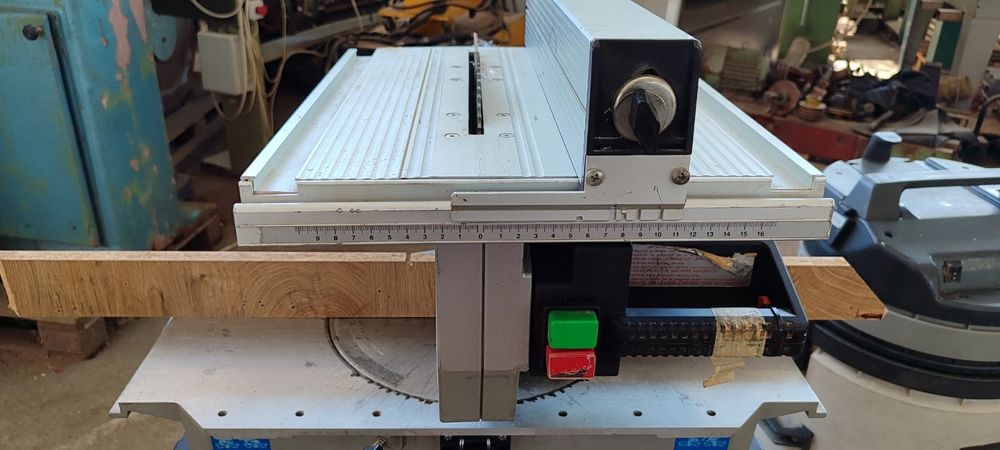 пендула със стойка и прахосмукачка