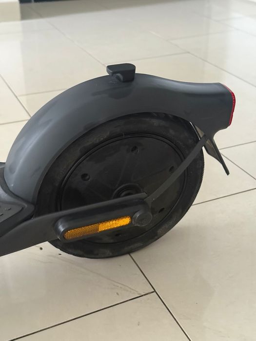Vand  Trotineta Electrica Kick Scooter F2