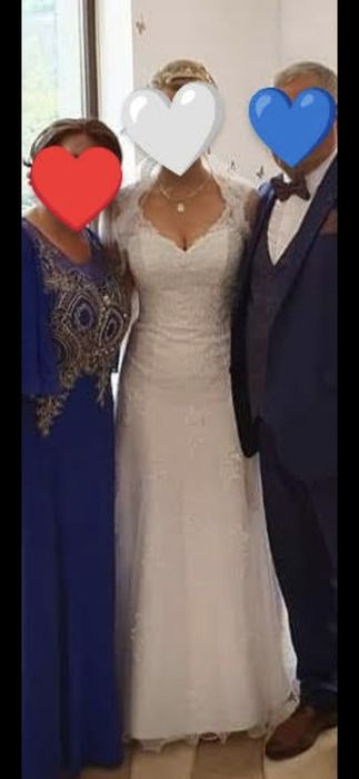 Rochie de mireasa, in formă de A, cu trenă si nasture de prindere