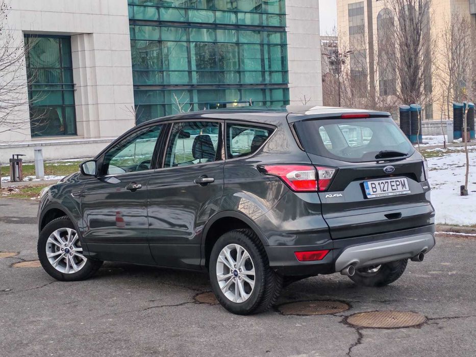 Ford Kuga an 2018 Benzina Panoramic
