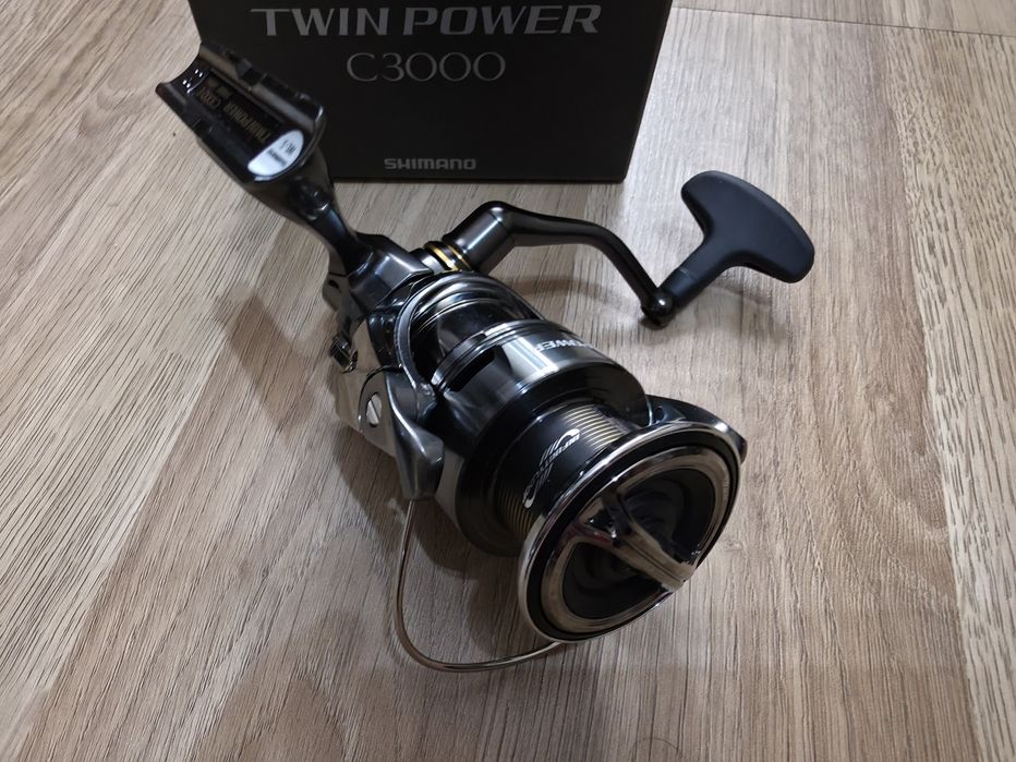 Mulineta Shimano Twin Power FE C3000