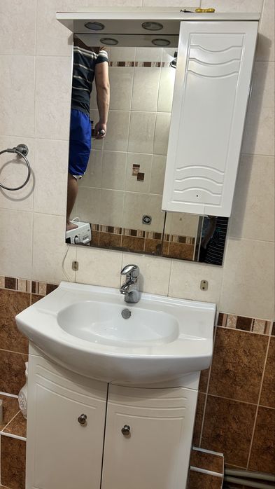 Продам шкаф для ванной.