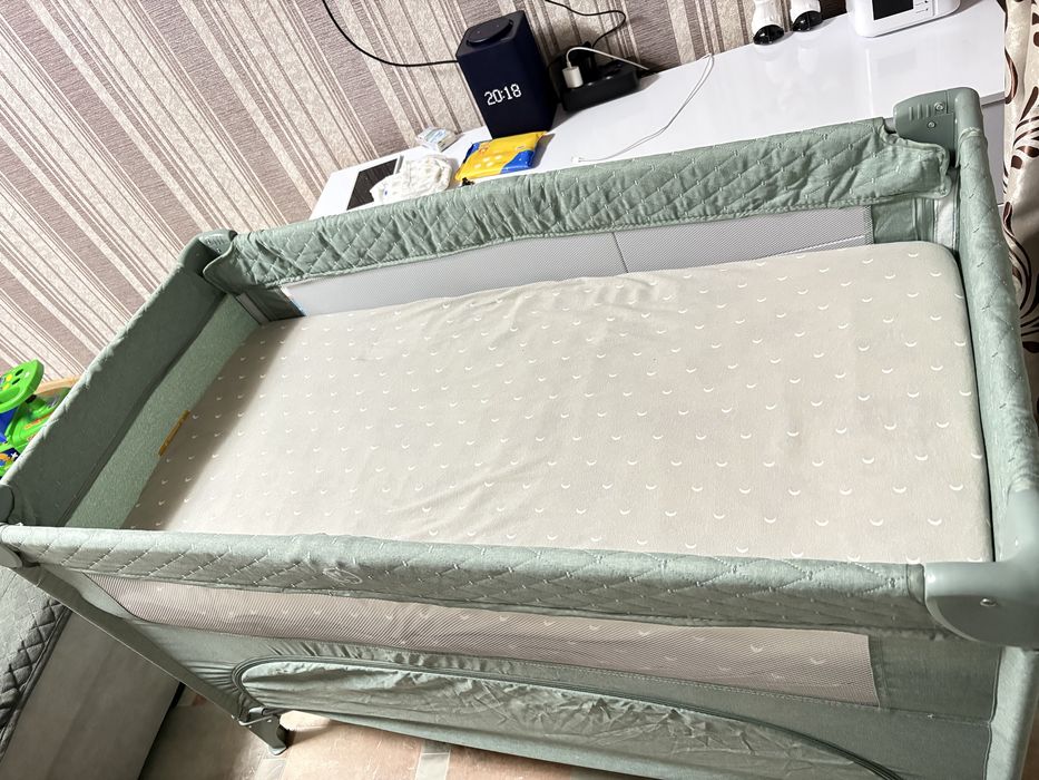 Продам детскую кроватку-манеж