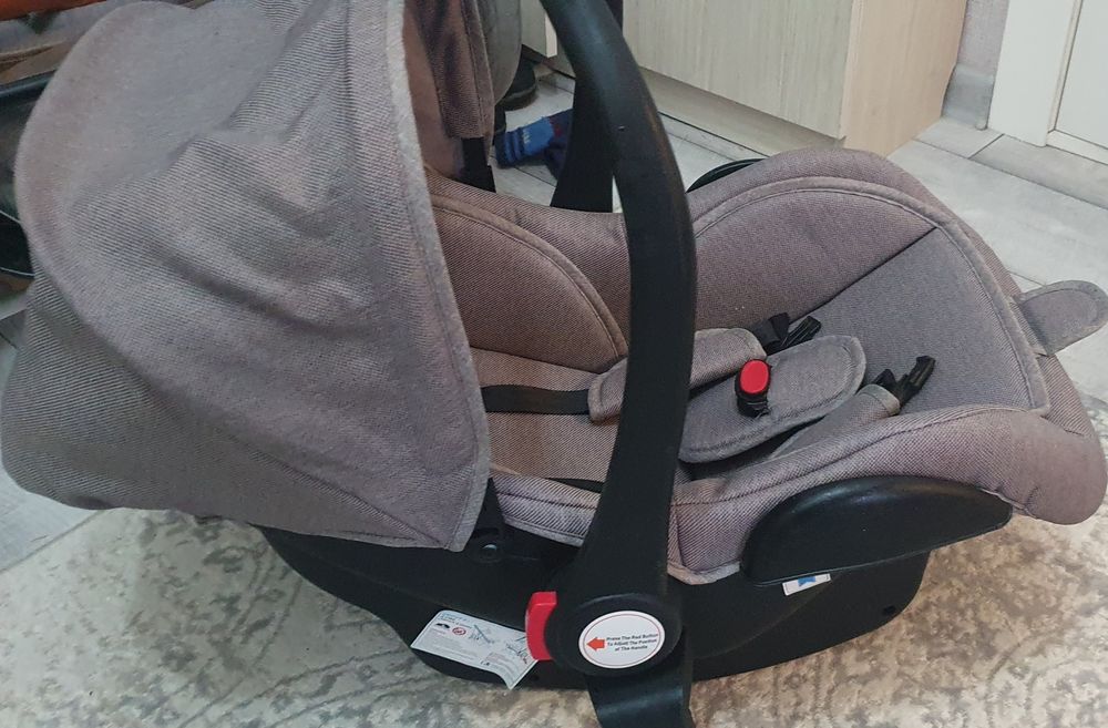 Продам коляску teknum