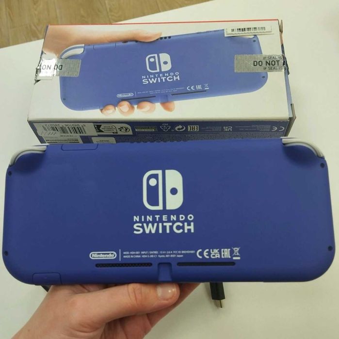 Конзола Nintendo Switch Lite HDH-001 – идеално състояние