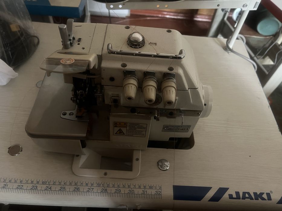 Оверлог Jaki 3-х ниточные