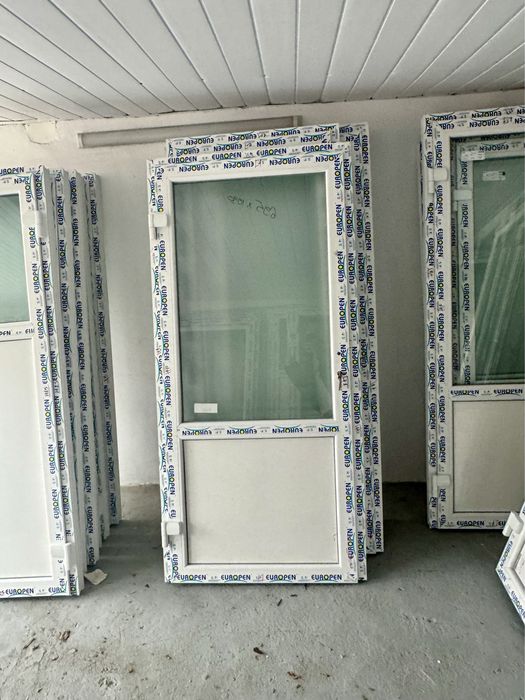Confecționam Usi termopan standard interior - exterior pvc