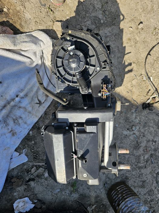 Aeroterma cu ac  Chevrolet Spark 2013 hatchback 1.0 benzina