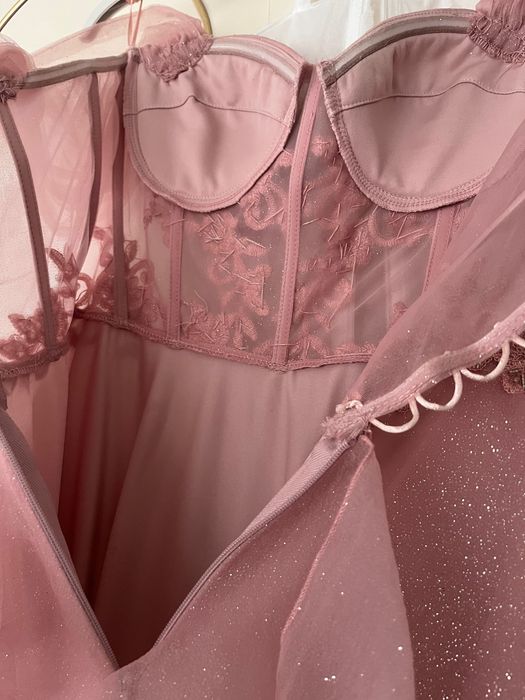 Елегантна розова рокля – като нова, носена само веднъж