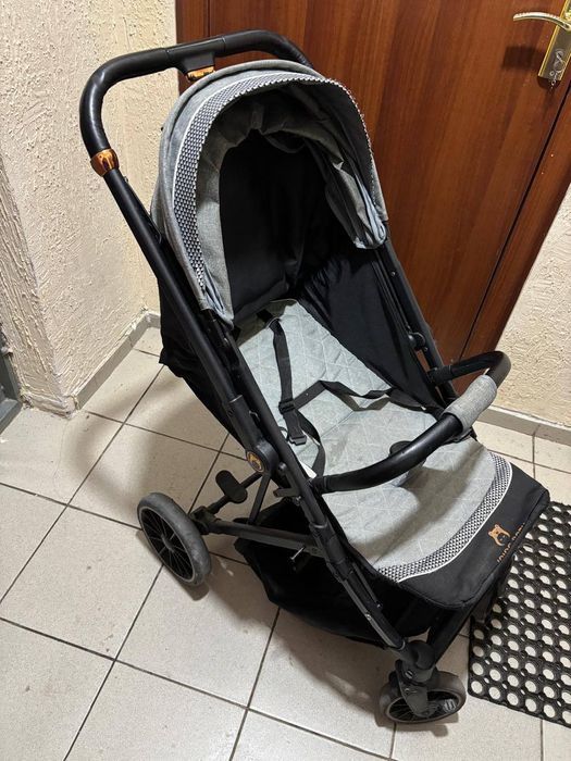 Детская коляска.