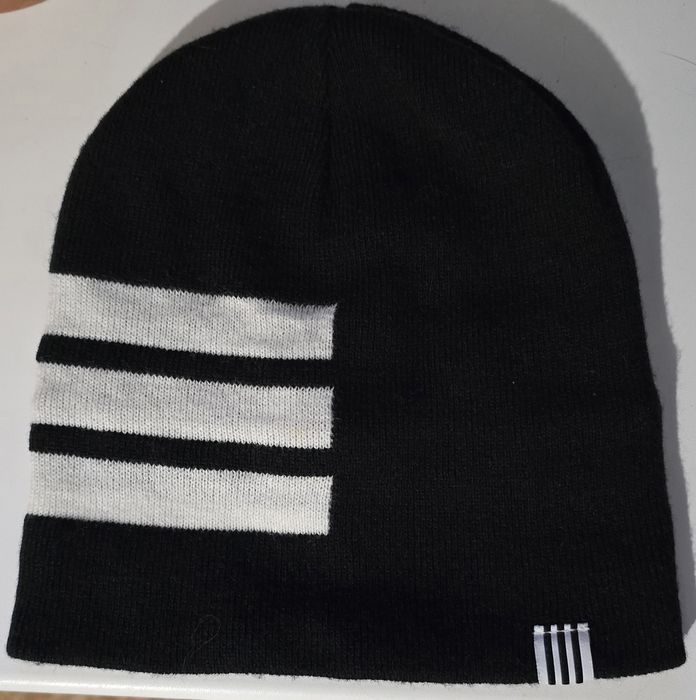 Шапка спортивная