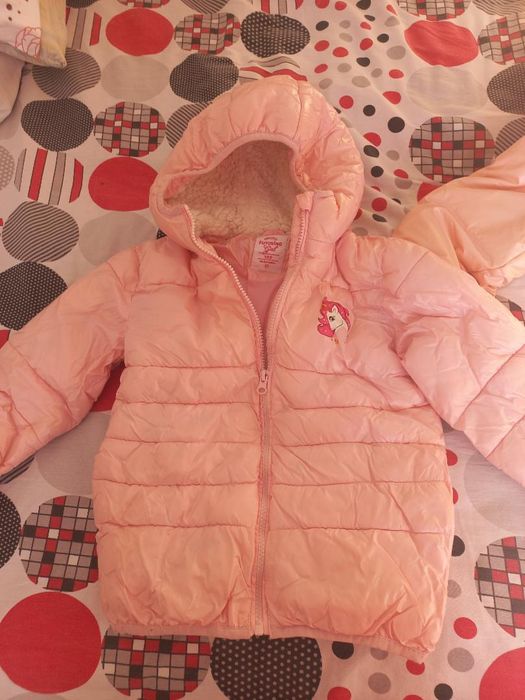 Продам детские курточки