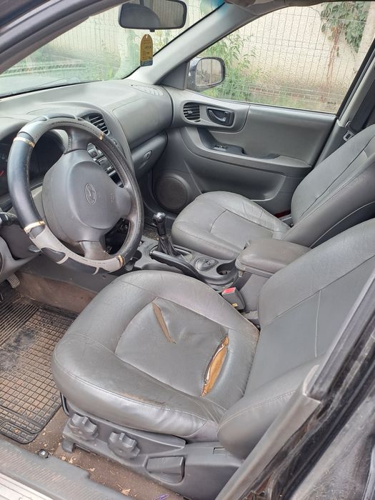 Dezmembrez hyundai santa fe 1 2.0