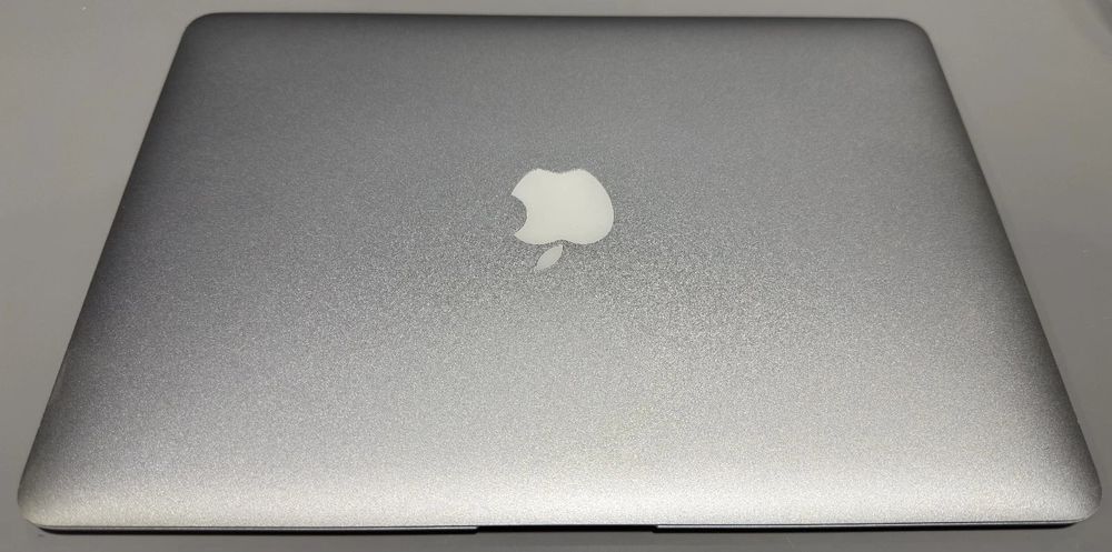 MacBook Air 13" (2017) - 138 Цикъла батерия - Silver – i7/8GB/512GB