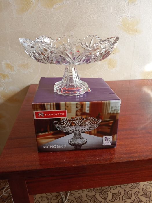 Продам вазу под конфеты