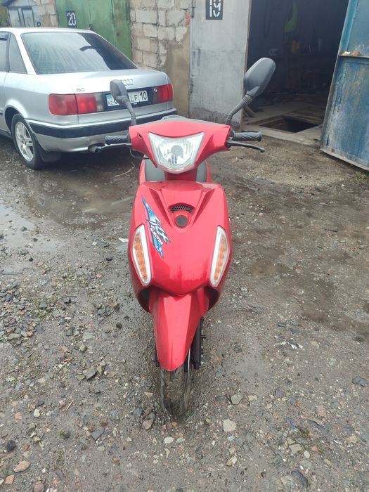 Продам скутер  50 куб
