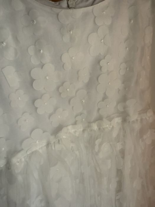 Платье на девочку нарядное