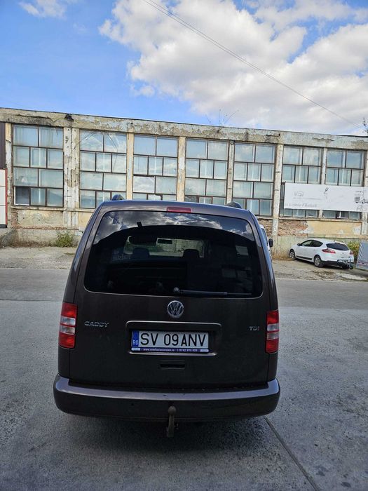 Vand Volkswagen Caddy 2012, Schimb cu model asemanator(Monovolum) cu cutie automata .