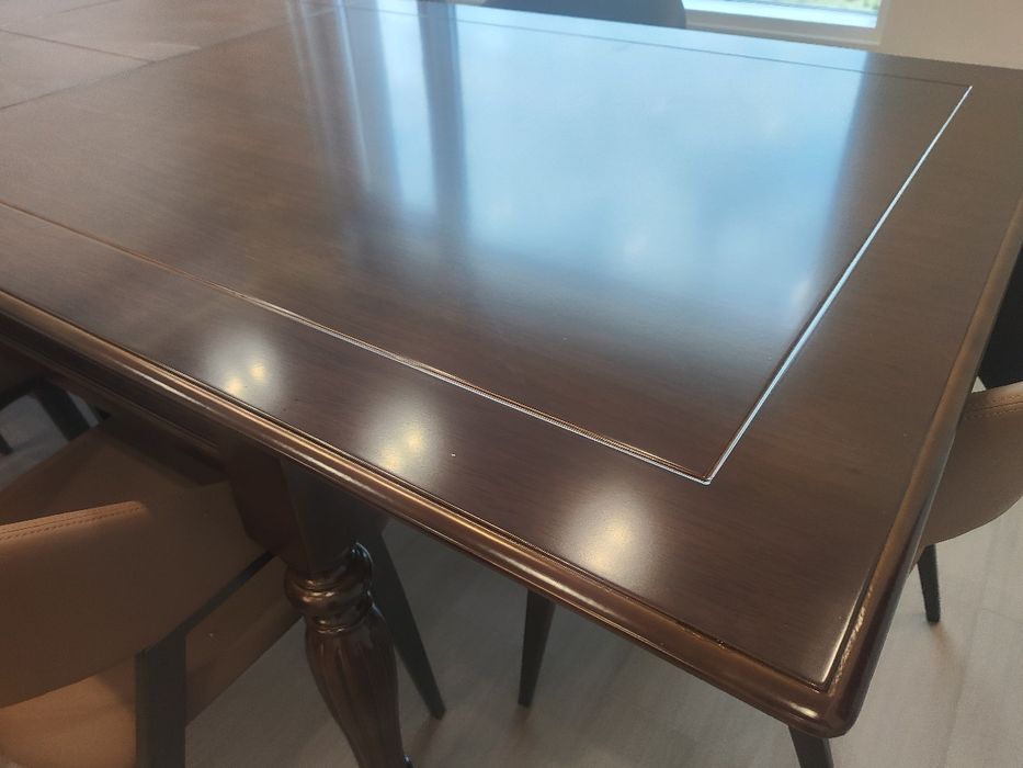 Стол обеденный со стульями