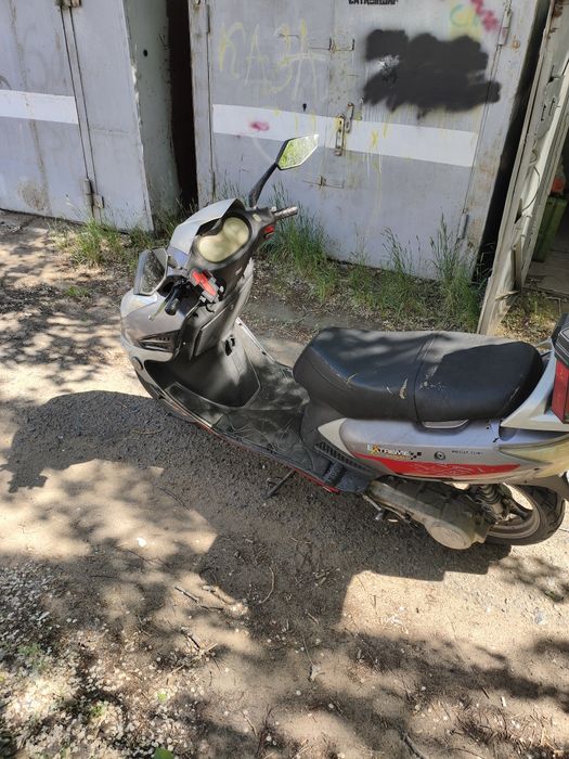Продам скутер 150сс
