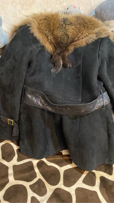 Дублёнка с меховым воротником