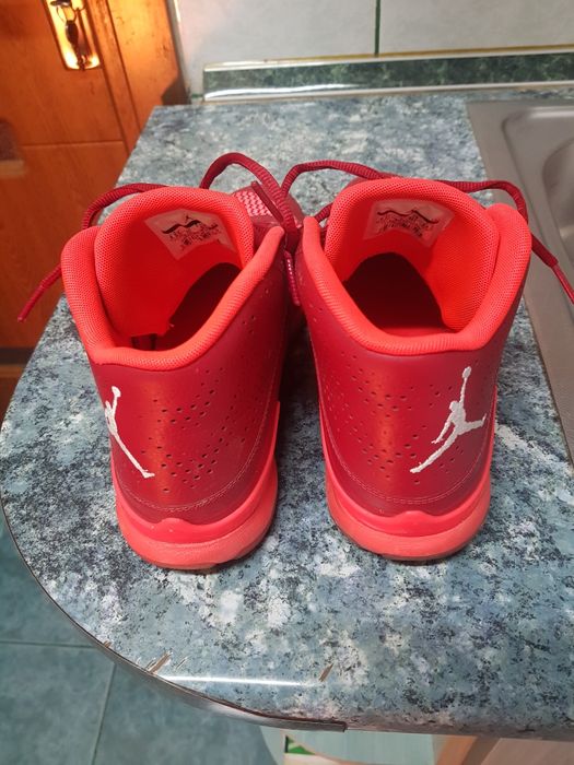 Vand adidasi dama Nike Jordan