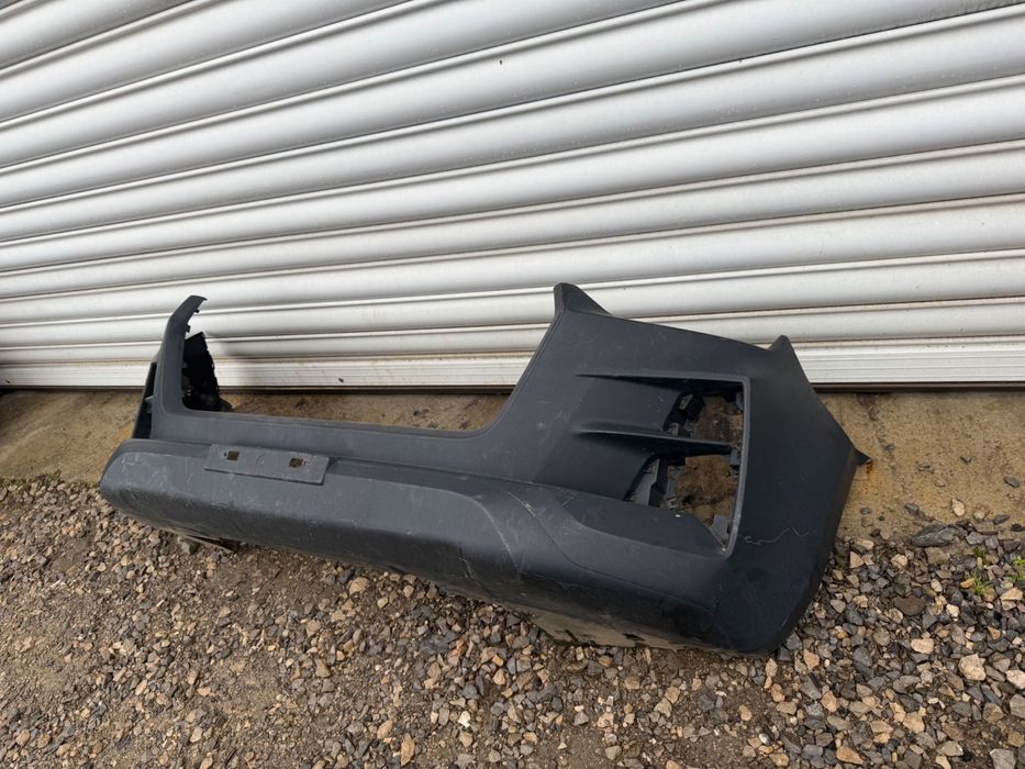 Предна броня за Isuzu D-max (2020-2024)