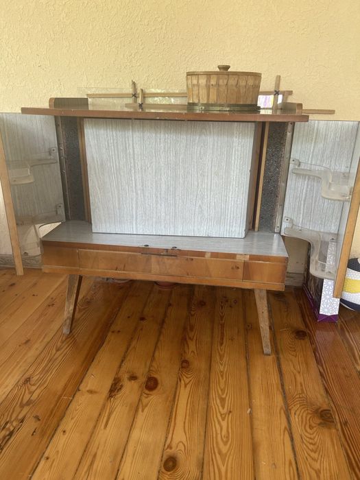 Бар /барный шкаф