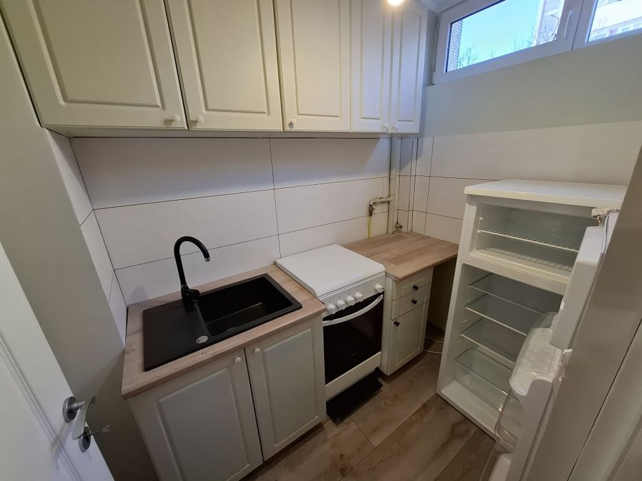 Garsoniera de închiriat