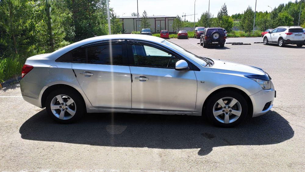 Продам Шевроле Круз