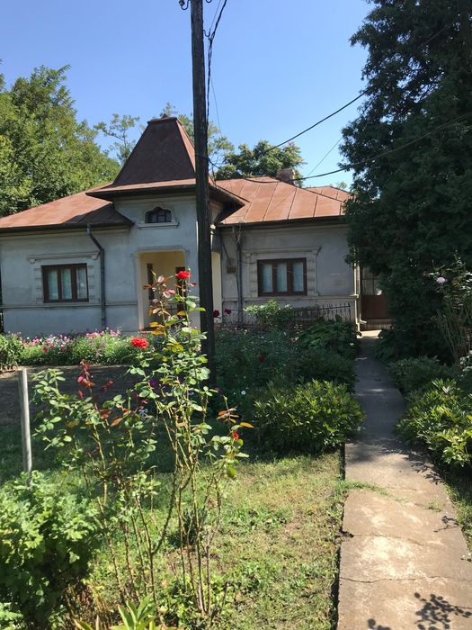 De vanzare casa plus teren