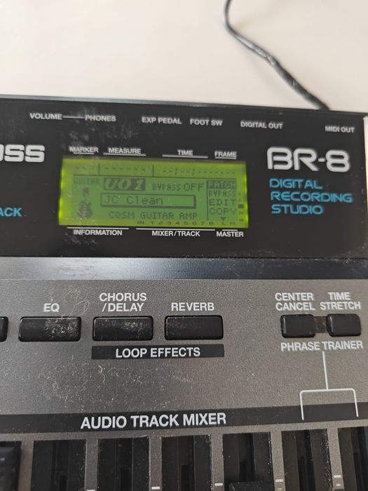 Mixer Boss multitracker digital cu 8 piste