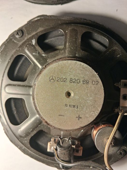 Тонколони за кола