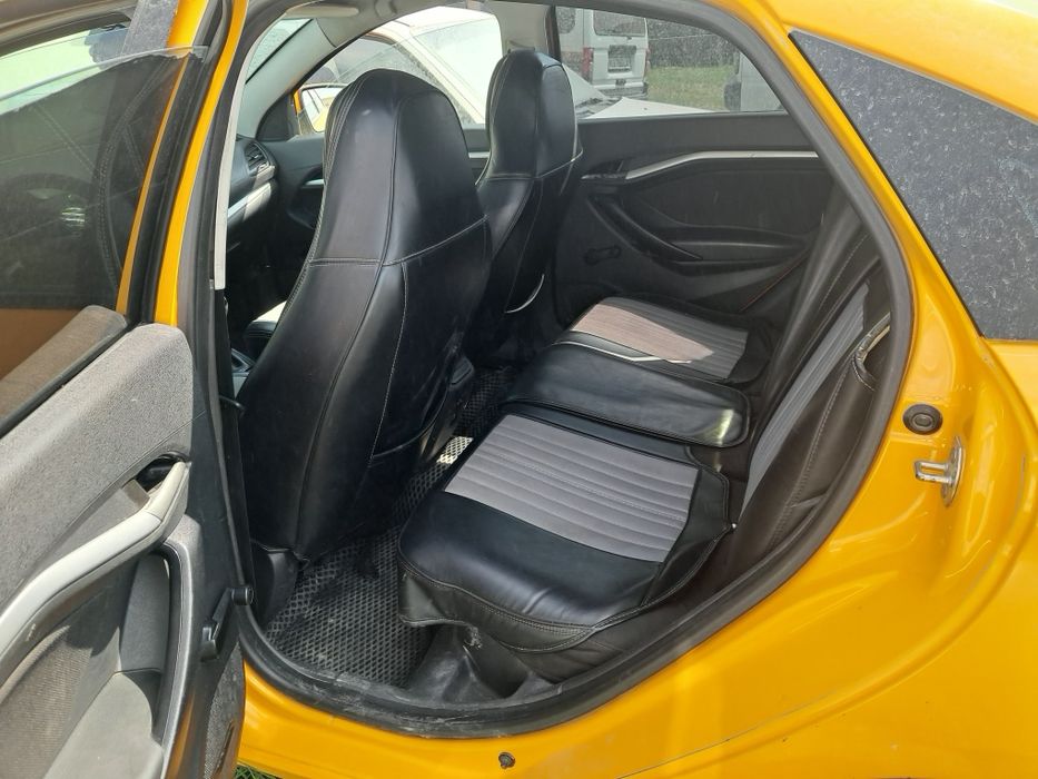 Lada vesta srochni sotiladi