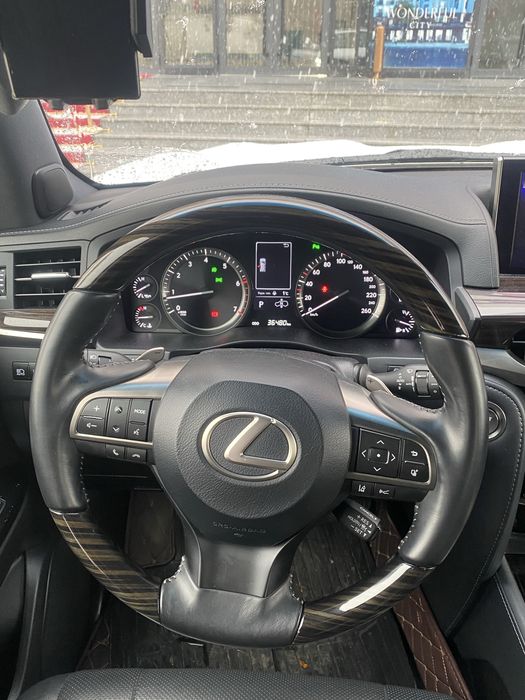 LEXUS LX570 sotiladi