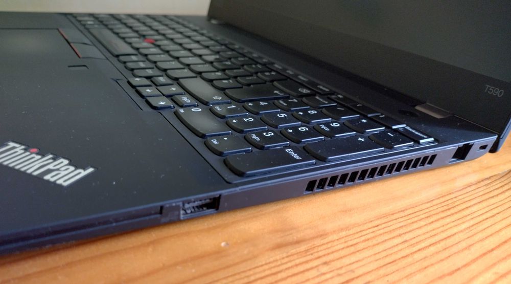 Лаптоп Lenovo ThinkPad T590 - i5‑8265U|16GB|256GB|15,6 FHD