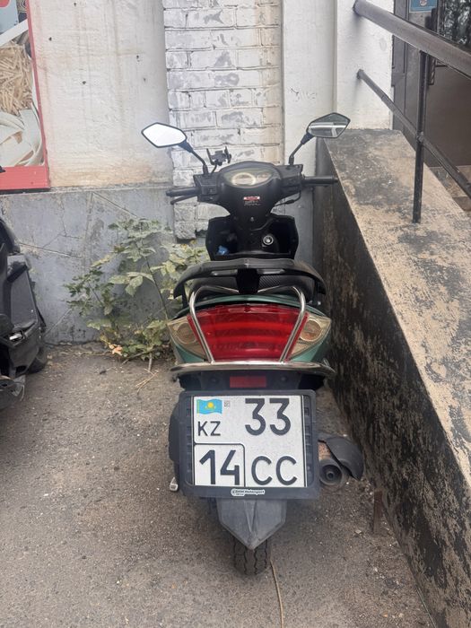 Продам скутер м8 125 куб