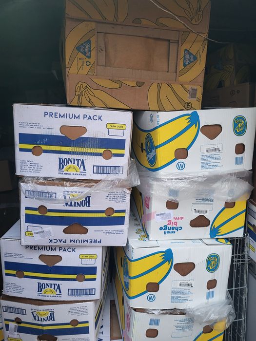 Vand baxuri banane noi 5 lei
