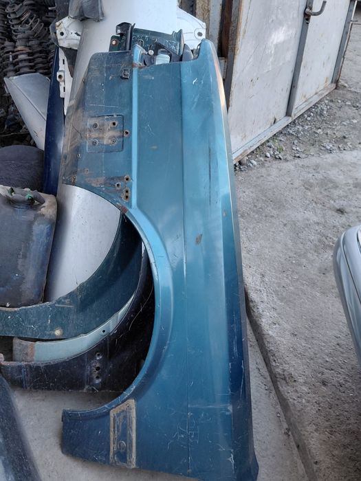 Б4 ауди крило левый правый