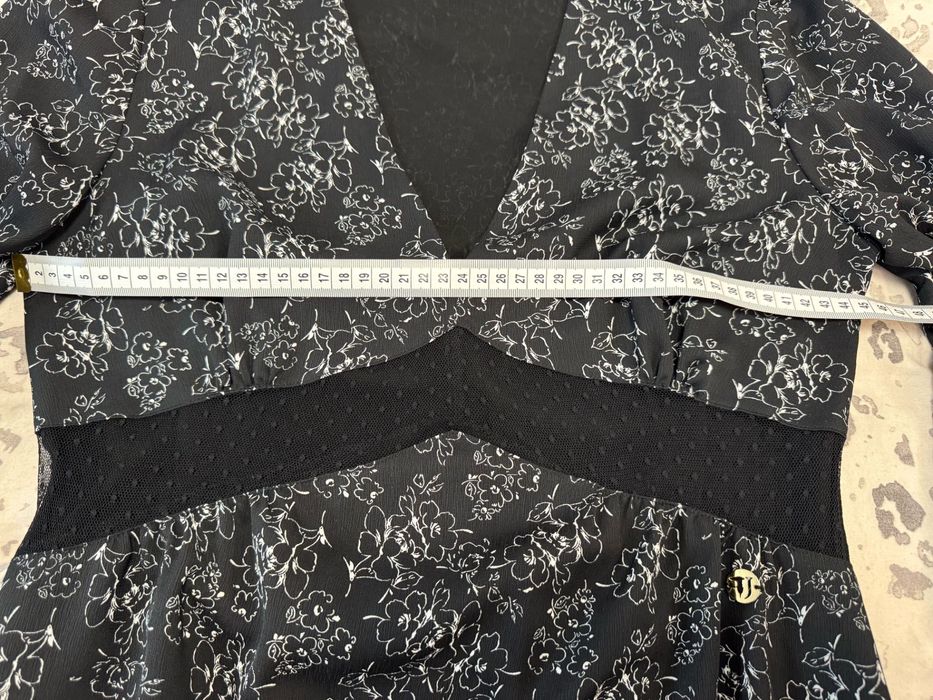 Страхотна рокля Trussardi