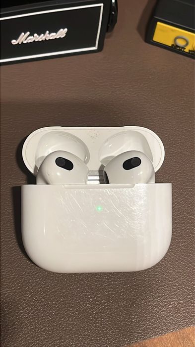 Продам Airpods 3